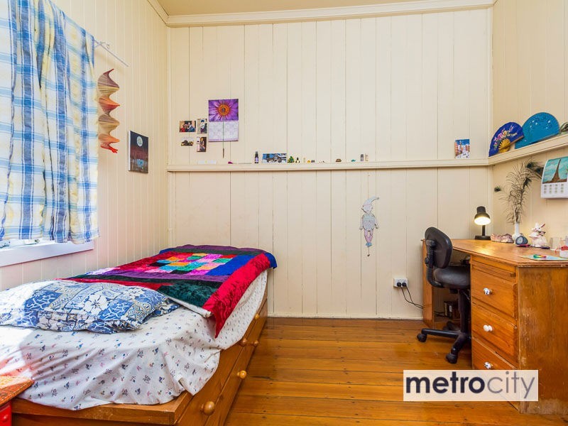 25 Middle Street, Highgate Hill QLD 4101