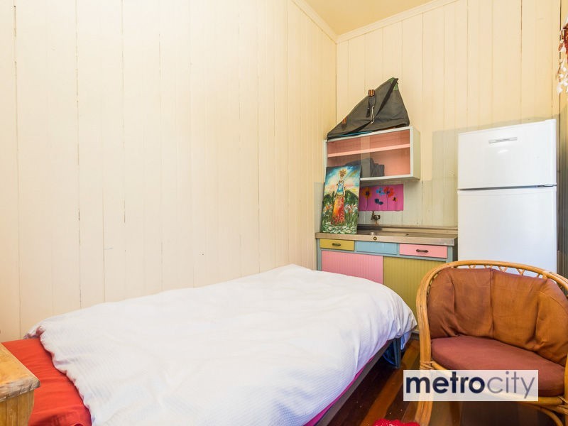 25 Middle Street, Highgate Hill QLD 4101