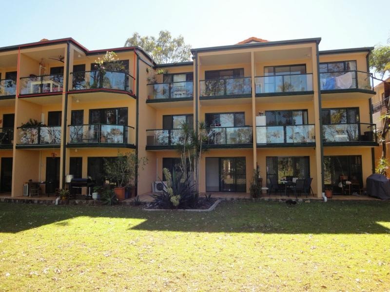 19 Dudley Street, Highgate Hill QLD 4101