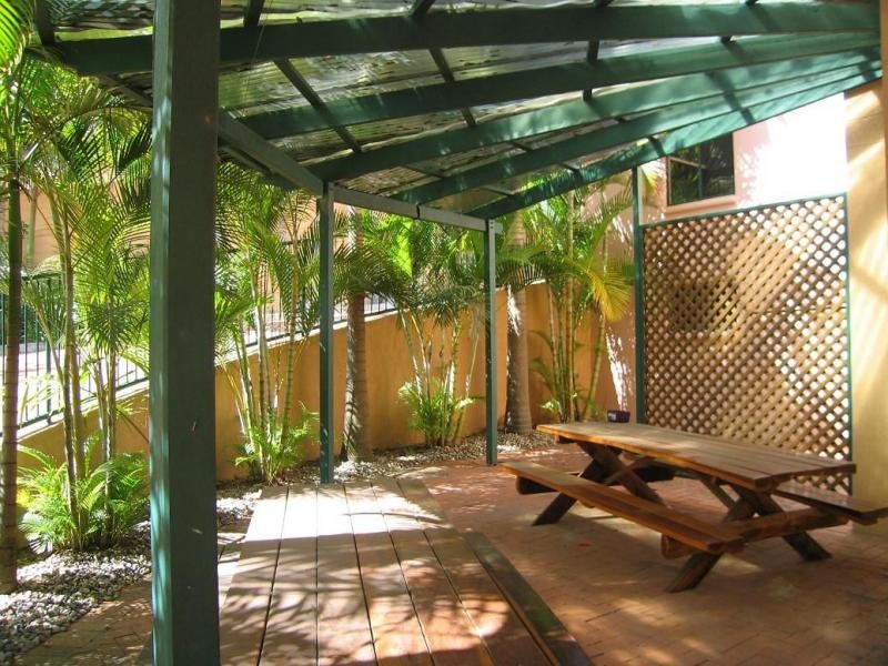 19 Dudley Street, Highgate Hill QLD 4101