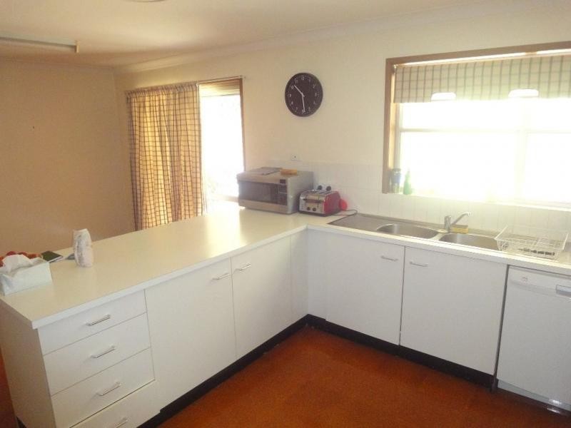 65 Janda Street, Robertson QLD 4109