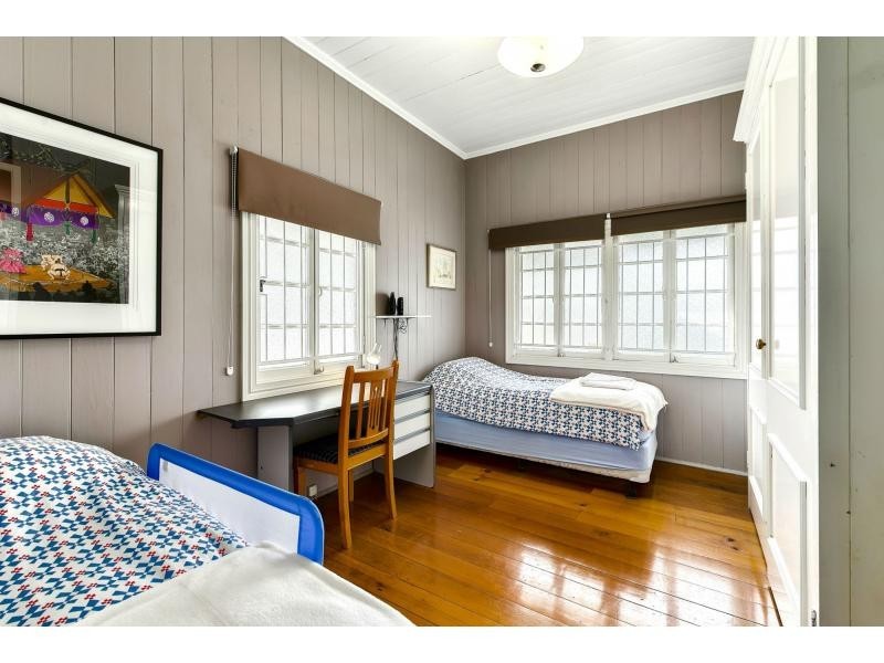 2 Raven Street, West End QLD 4101