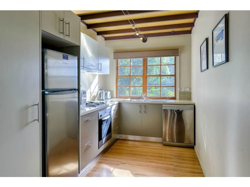 2 Raven Street, West End QLD 4101