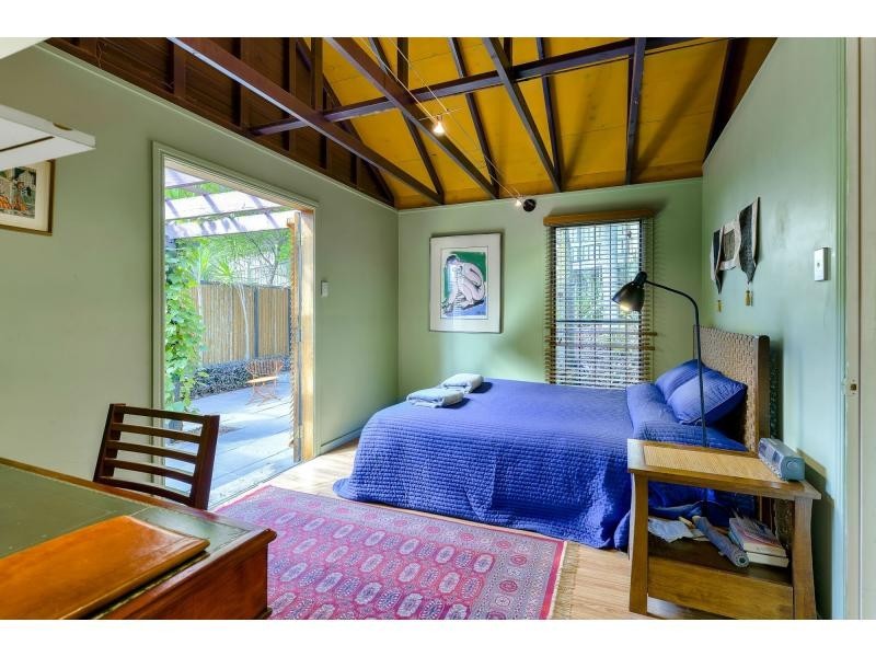 2 Raven Street, West End QLD 4101