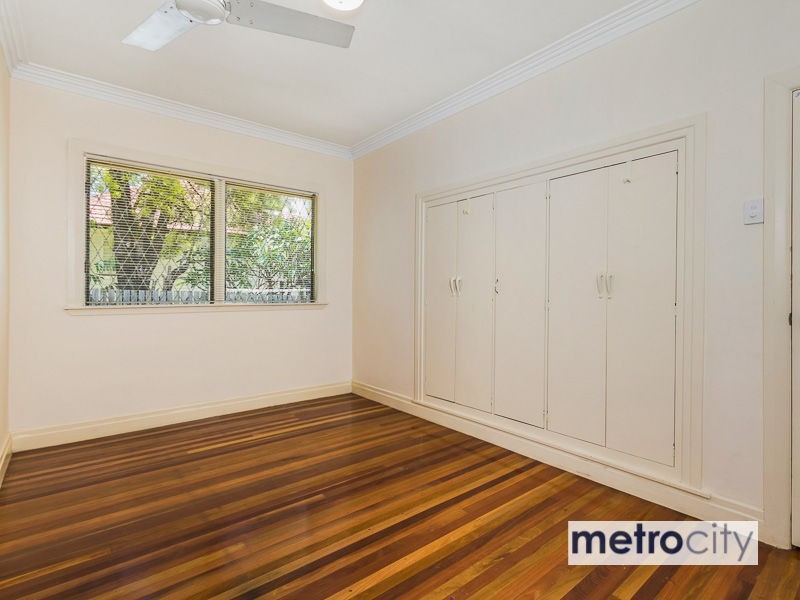 24 Ashfield Street, East Brisbane QLD 4169