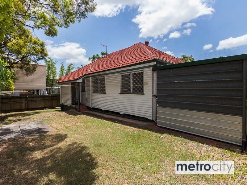 24 Ashfield Street, East Brisbane QLD 4169