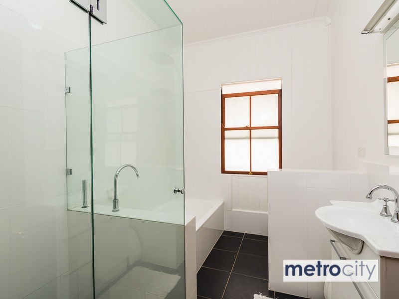 38 Gray Road, West End QLD 4101