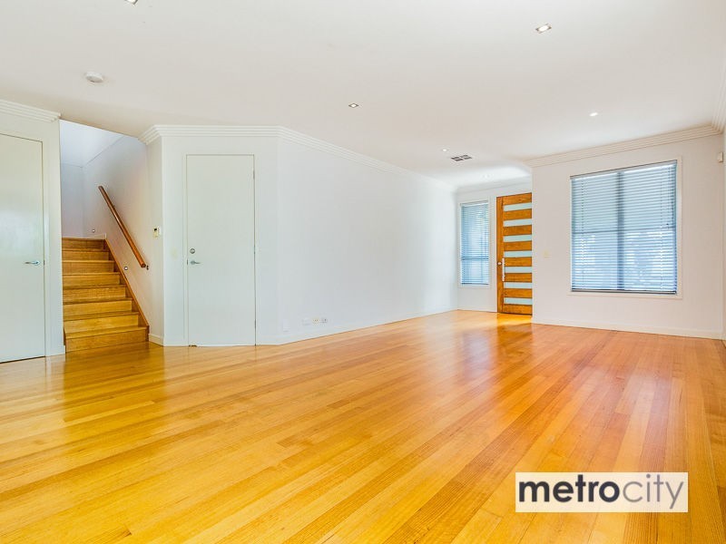 1 Lochaber Street, Dutton Park QLD 4102