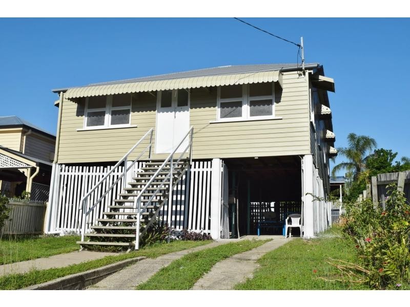 6 Cross Street, Fairfield QLD 4103