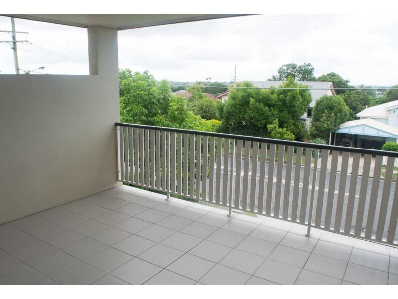 26-28 Bradley Avenue, Kedron QLD 4031