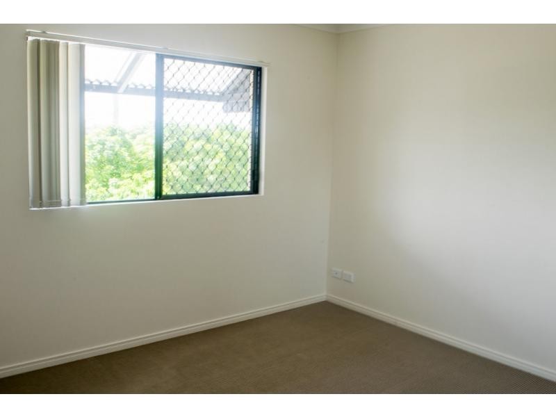 26-28 Bradley Avenue, Kedron QLD 4031