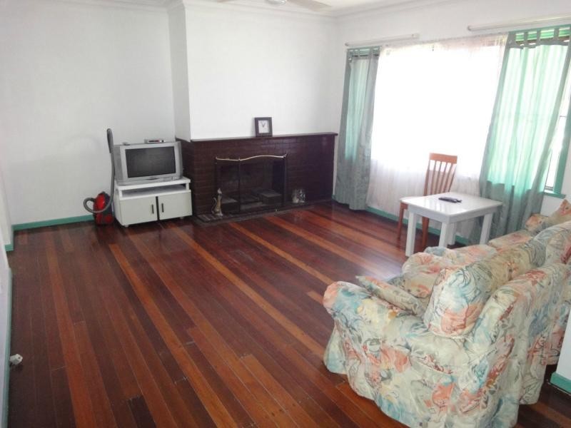 39 Turley Street, Fairfield QLD 4103