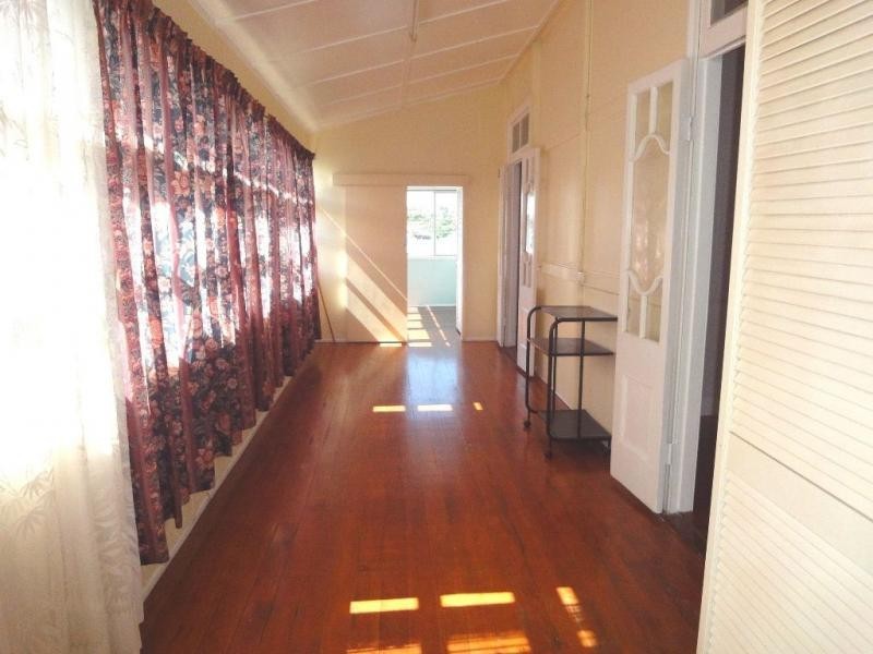 14 Lackey Avenue, Coorparoo QLD 4151