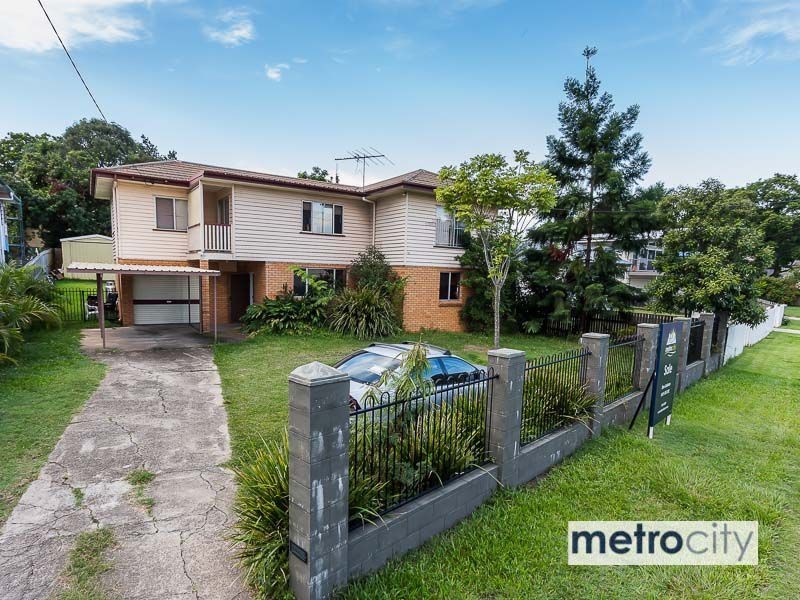 19 Lancelot Street, Tennyson QLD 4105