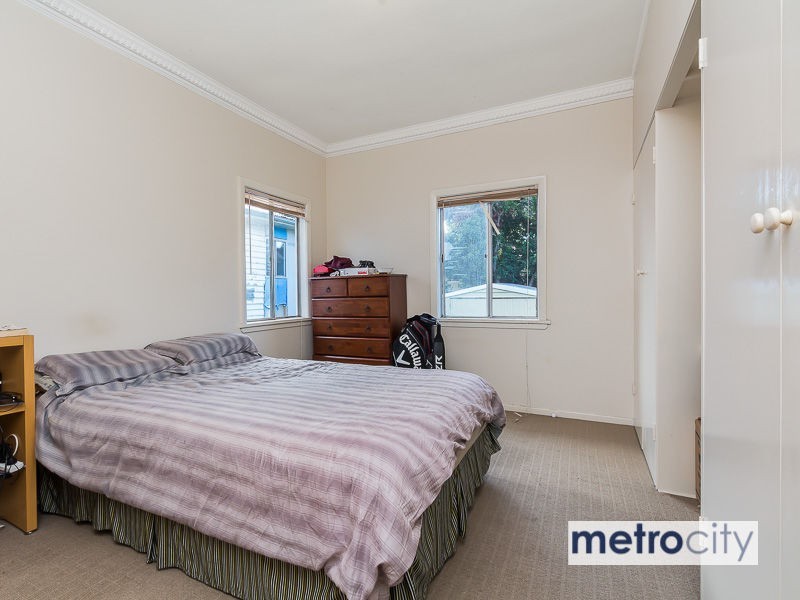 19 Lancelot Street, Tennyson QLD 4105