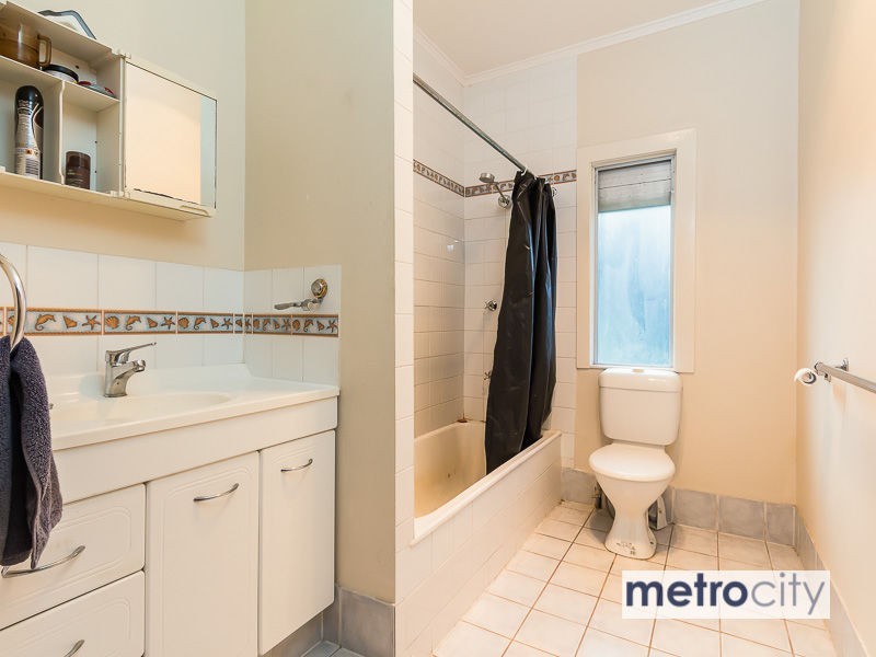 19 Lancelot Street, Tennyson QLD 4105