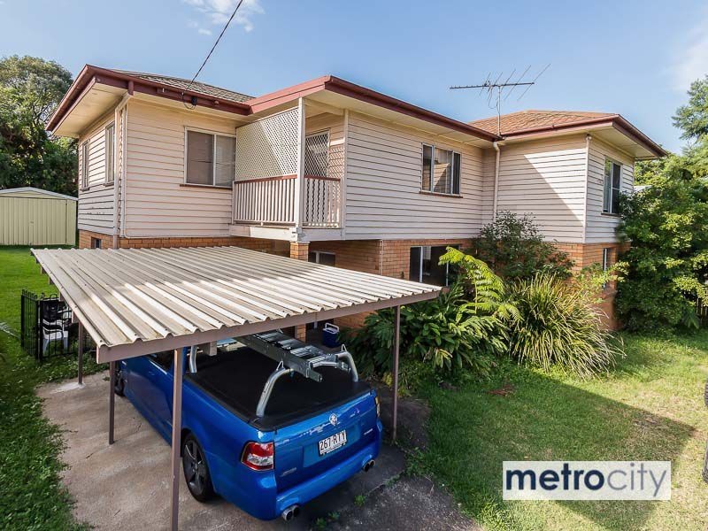 19 Lancelot Street, Tennyson QLD 4105