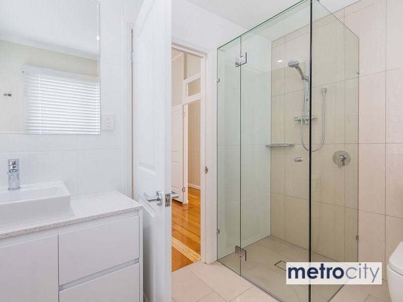 28 Gloucester Street, Highgate Hill QLD 4101