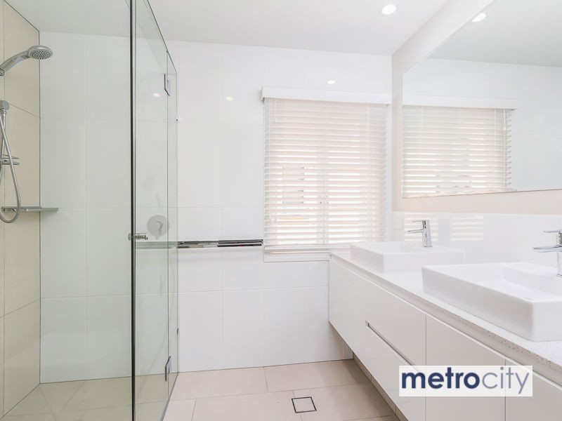 28 Gloucester Street, Highgate Hill QLD 4101