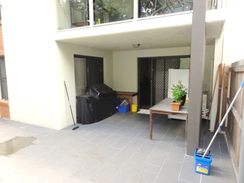 2 Riverton Street, Clayfield QLD 4011