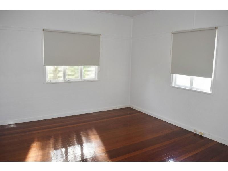 20 Crutchley Street, Fairfield QLD 4103