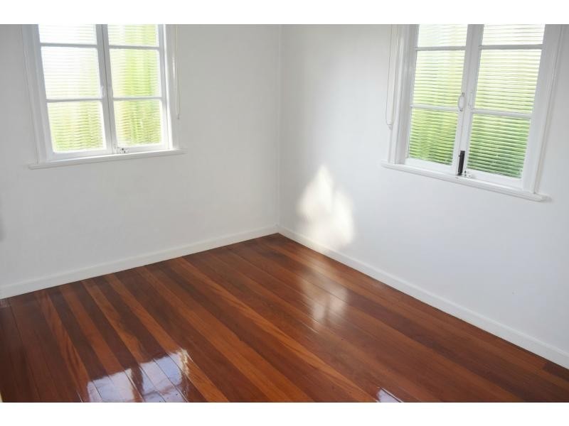 20 Crutchley Street, Fairfield QLD 4103