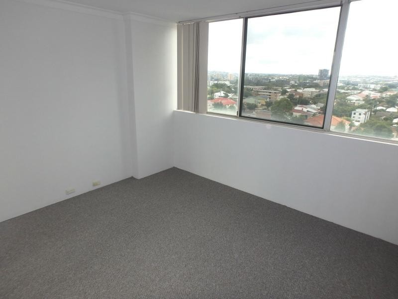 8 Doris Street, Highgate Hill QLD 4101