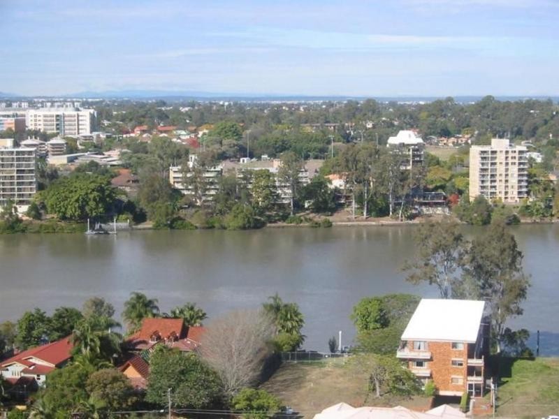 8 Doris Street, Highgate Hill QLD 4101