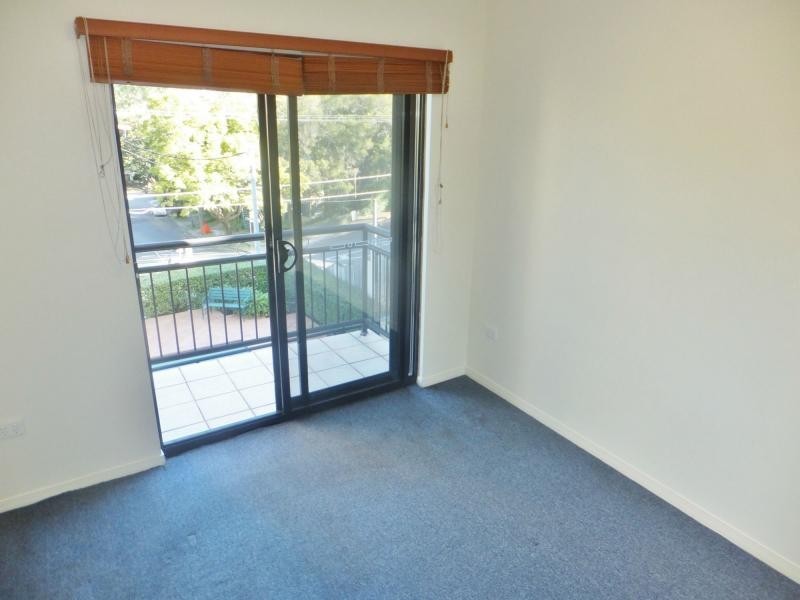 26 Paradise Street, Highgate Hill QLD 4101