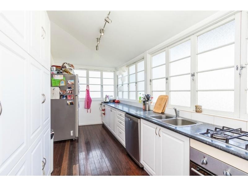 5 Park Road, Yeronga QLD 4104