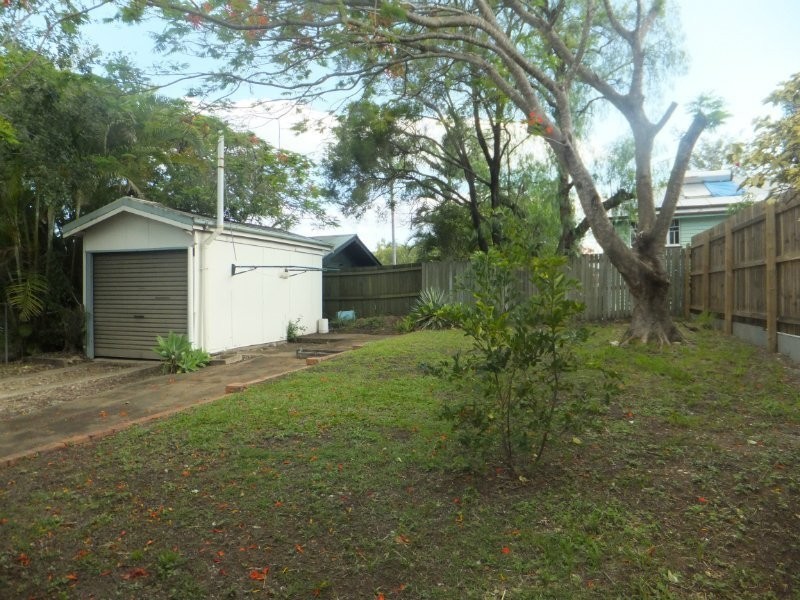 81 White Street, Graceville QLD 4075