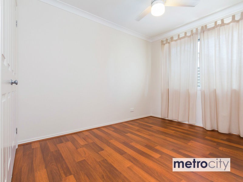 72 Halstead Street, Coorparoo QLD 4151
