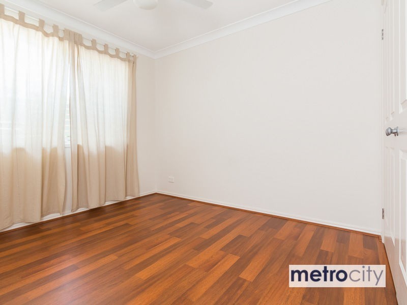 72 Halstead Street, Coorparoo QLD 4151