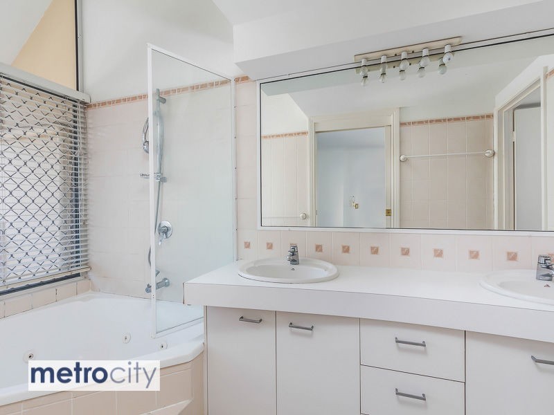 36 Berry Street, Spring Hill QLD 4000