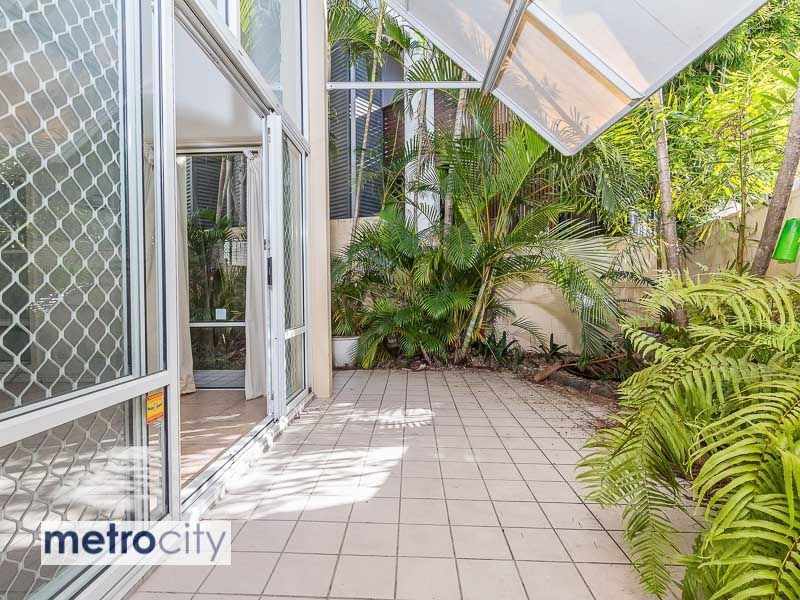 36 Berry Street, Spring Hill QLD 4000