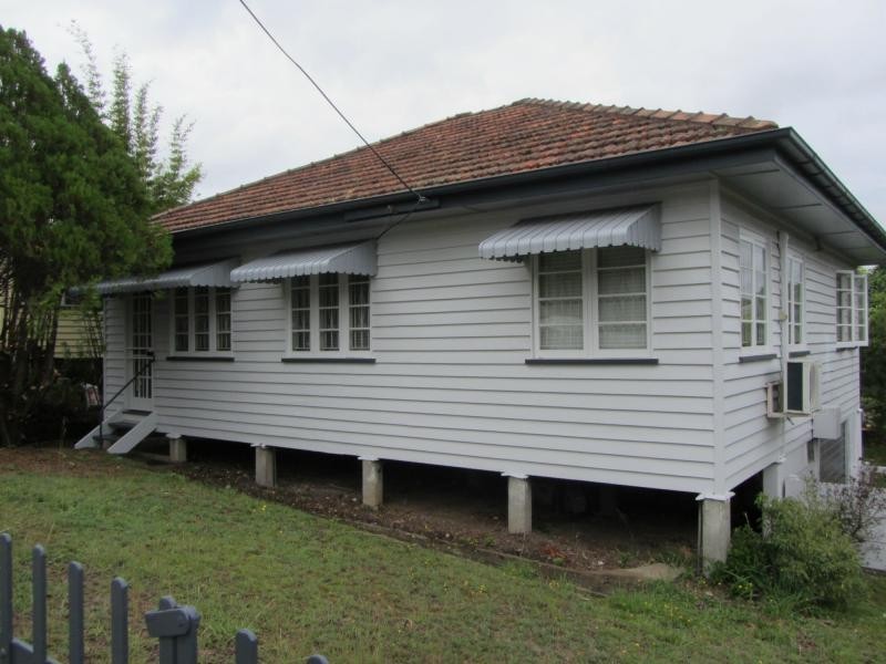 19 Ashby Street, Fairfield QLD 4103