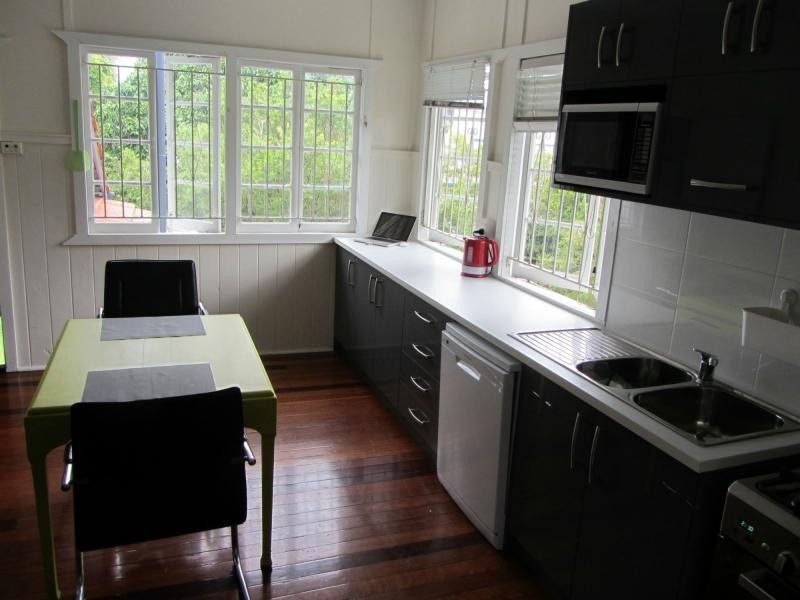 19 Ashby Street, Fairfield QLD 4103