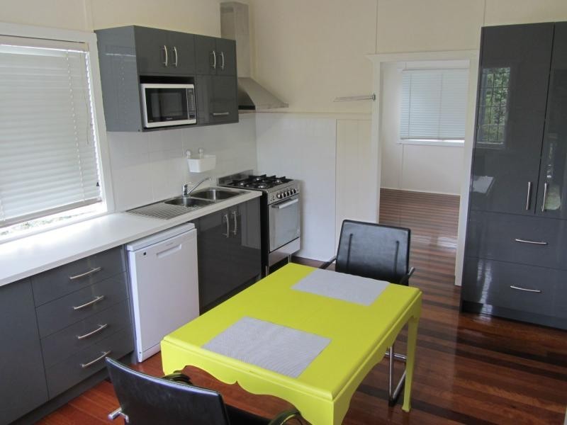 19 Ashby Street, Fairfield QLD 4103