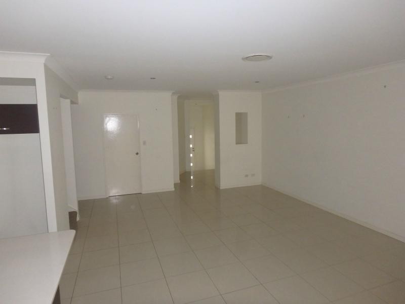 2/40 Julia Street, Wavell Heights QLD 4012