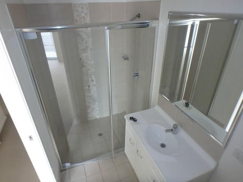 2/40 Julia Street, Wavell Heights QLD 4012