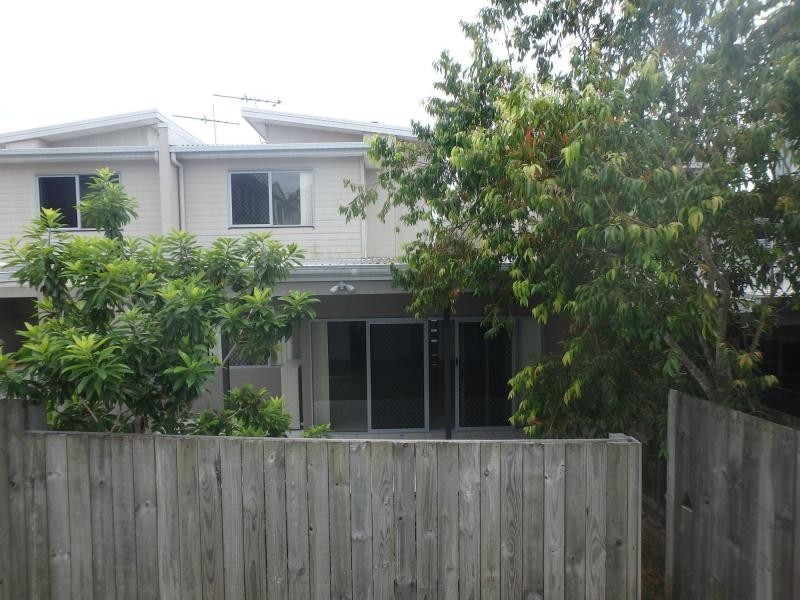 2/40 Julia Street, Wavell Heights QLD 4012