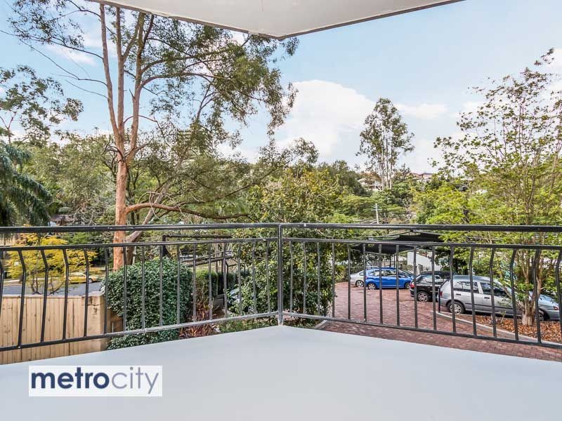 25 Dudley Street, Highgate Hill QLD 4101