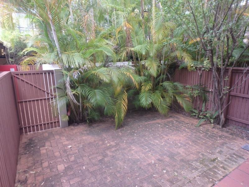 25 Dudley Street, Highgate Hill QLD 4101