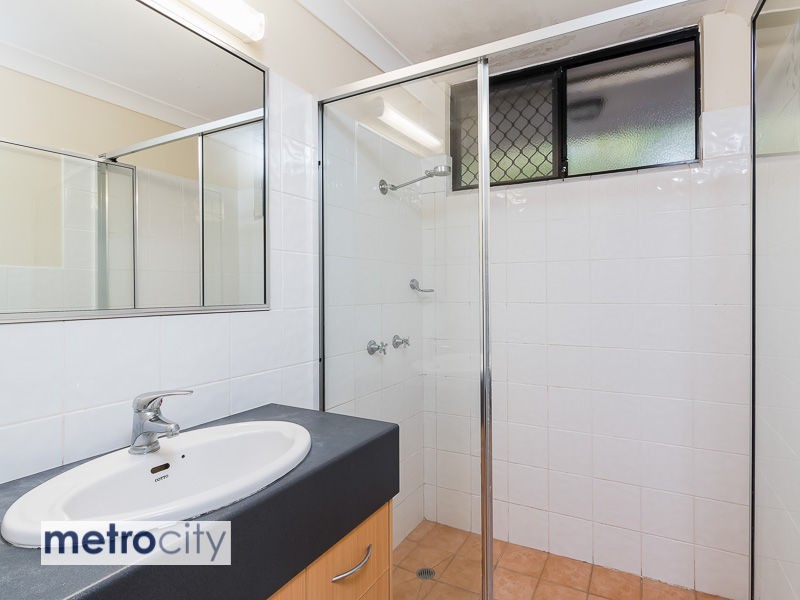 25 Dudley Street, Highgate Hill QLD 4101