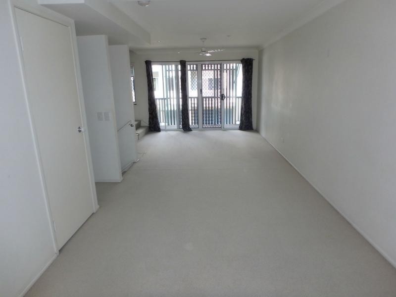 2/12 Wilkie Street, Yeerongpilly QLD 4105