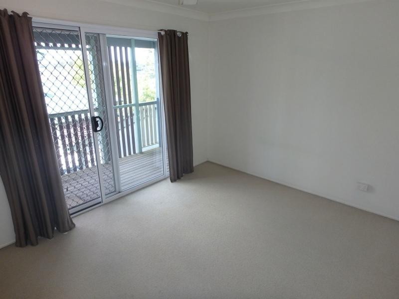 2/12 Wilkie Street, Yeerongpilly QLD 4105