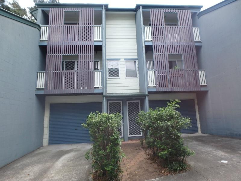 2/12 Wilkie Street, Yeerongpilly QLD 4105