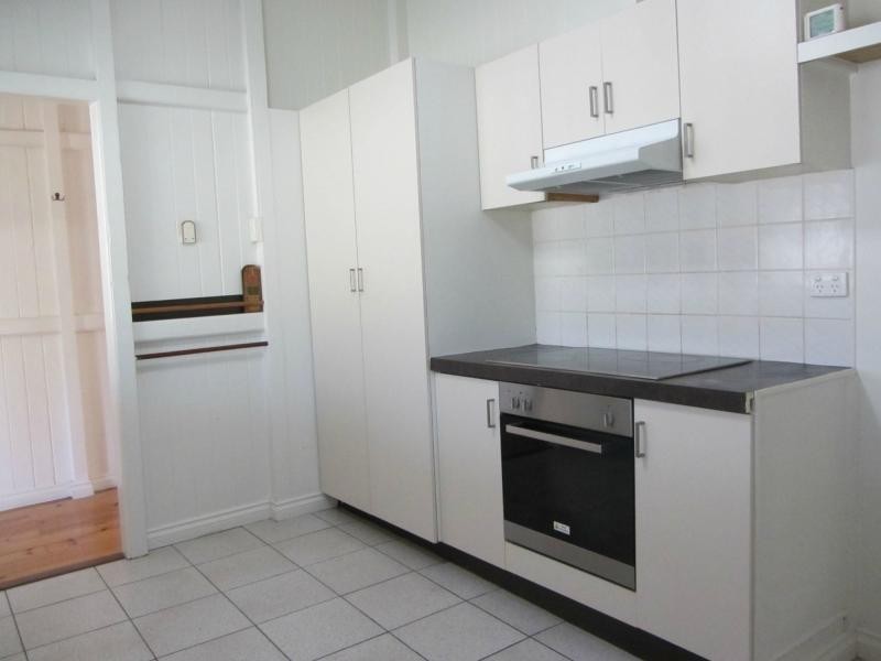 46 Wilkins Street West, Fairfield QLD 4103