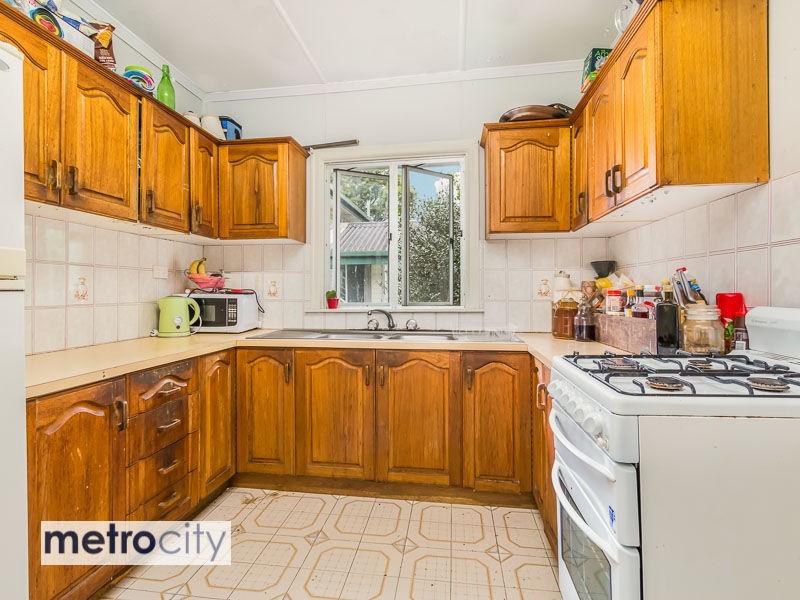 9 Quandong Street, Ashgrove QLD 4060