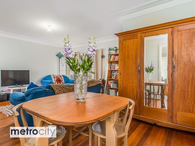 9 Quandong Street, Ashgrove QLD 4060